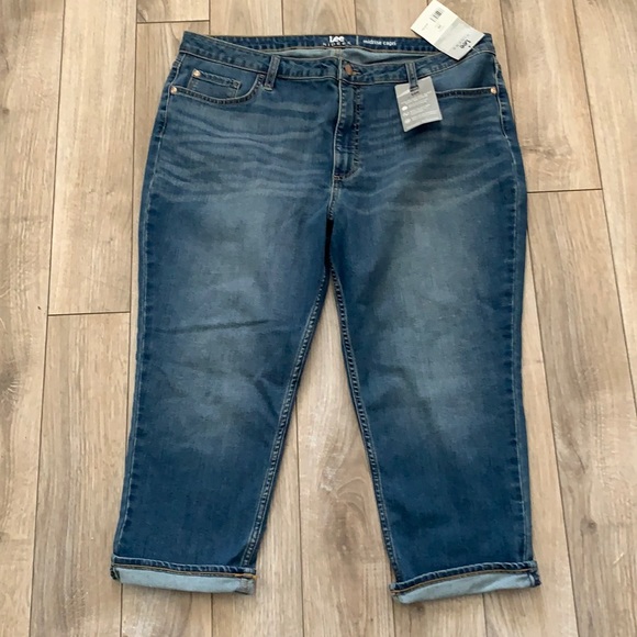 LEE RIDERS CAPRIS NWT MIDRISE 20 - Picture 1 of 6